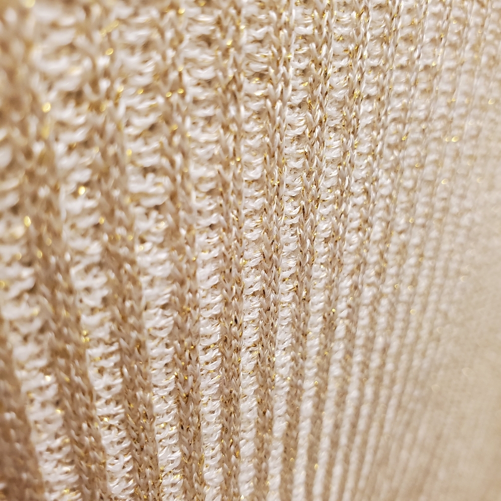 St. JOHN Deep V-neck Sweater Ribbed w/ Metallic Threads Size S - Like NEW! - Picture 2 of 11
